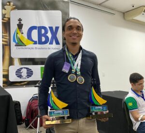 Conheça o mais novo campeão brasileiro de xadrez - BarbacenaMais - Notícias  de Barbacena e região