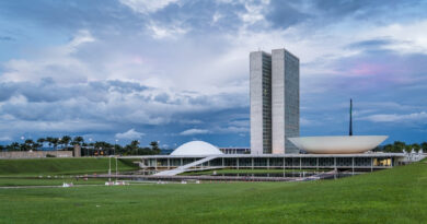 Congresso promulga emenda à Constituição que aprova o fim da escala 6×1