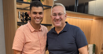 Estrategista Stênio Muniz assume a comunicação de Davi Benevides na corrida para a Assembleia Legislativa