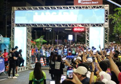 Primeira Maratona de Fortaleza leva mais de 10 mil pessoas às ruas da capital cearense neste domingo (12)